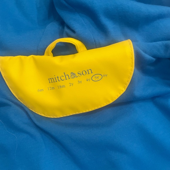 New Mitch & Son raincoat - Picture 3 of 4
